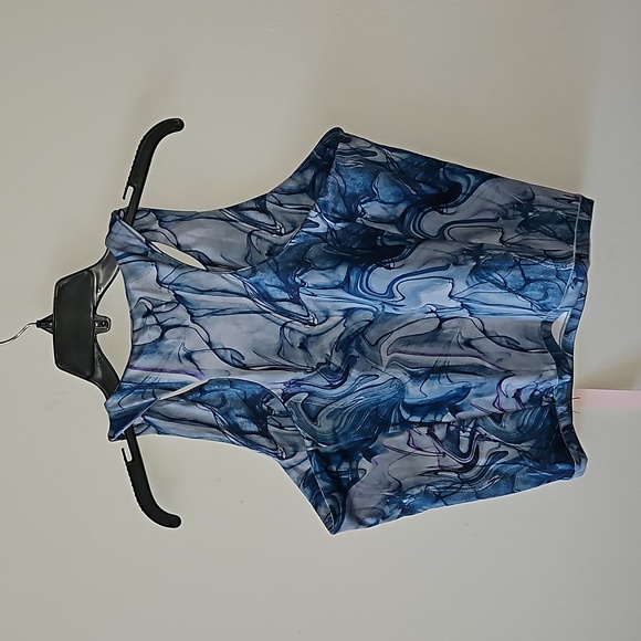 Victoria's Secret On Point Tank! - Picture 4 of 4